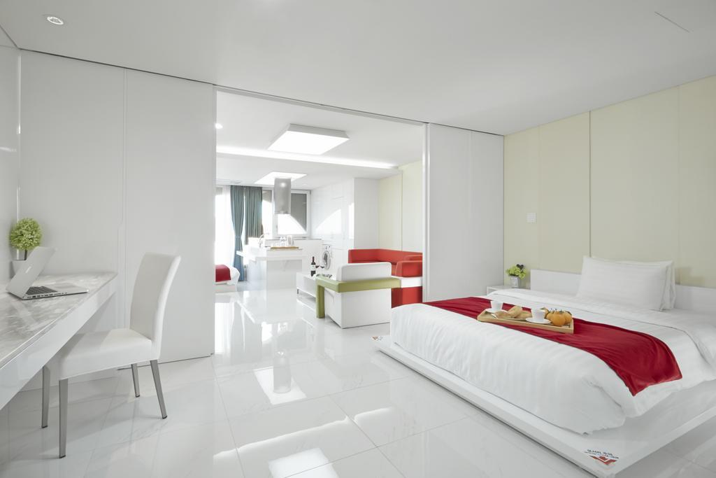 Shin Shin Hotel Jeju Ocean Seogwipo Quarto foto